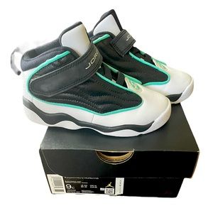 Toddler size 9c Jordan pro strong black/tropical twist